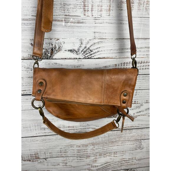 Bed|Stu Bed Stu Tahiti Womens Leather Crossbody Rustic Purse Fold Over Tan - Picture 3 of 10
